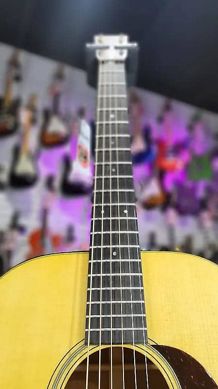 Martin 00-18 Acoustic Guitar - Natural Authorized Dealer *FREE PLEK WITH PURCHASE* 520