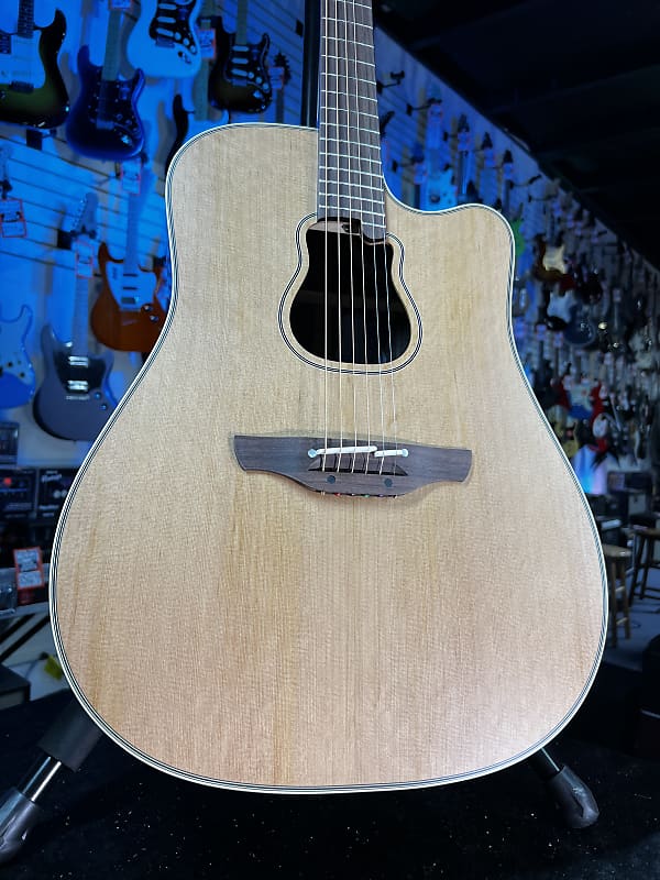 Takamine JGB7C Garth Brooks Signature - Natural GET PLEK'D! 544