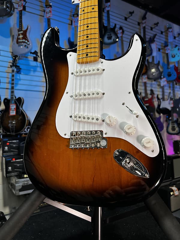 Fender 70th-anniversary American Vintage II 1954 Stratocaster - 2-color Sunburst GET PLEK'D! 295