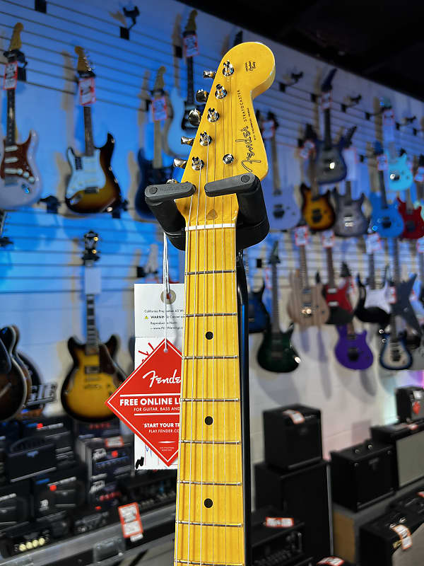 Fender 70th-anniversary American Vintage II 1954 Stratocaster - 2-color Sunburst GET PLEK'D! 295