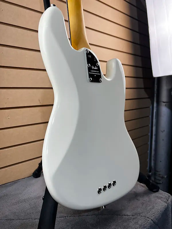 American Professional II Jazz Bass Left-Handed - Olympic White #450 GET PLEK'D!