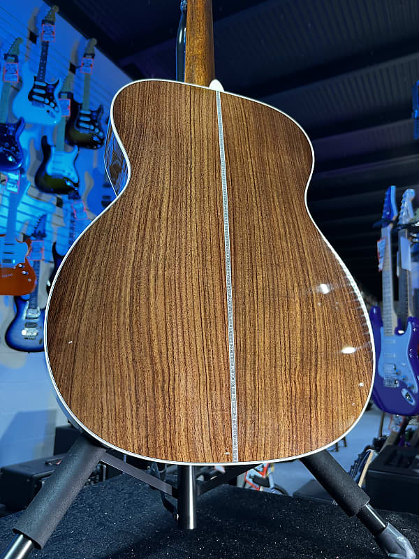 Martin 000-28EC Eric Clapton Left-Handed Sunburst Auth Dealer Free Shipping! 153 GET PLEK’D!