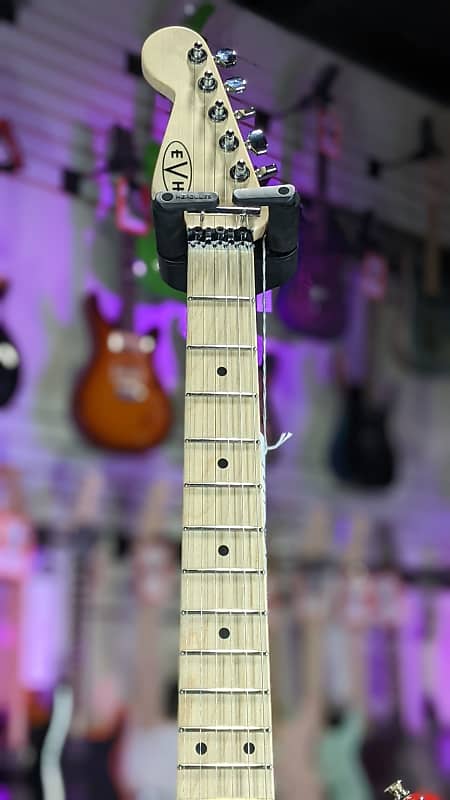 EVH Striped Series Left-Handed - Red w/ Black Stripes *FREE PLEK WITH PURCHASE* 709
