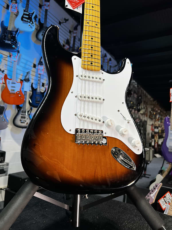Fender 70th-anniversary American Vintage II 1954 Stratocaster - 2-color Sunburst GET PLEK'D! 295