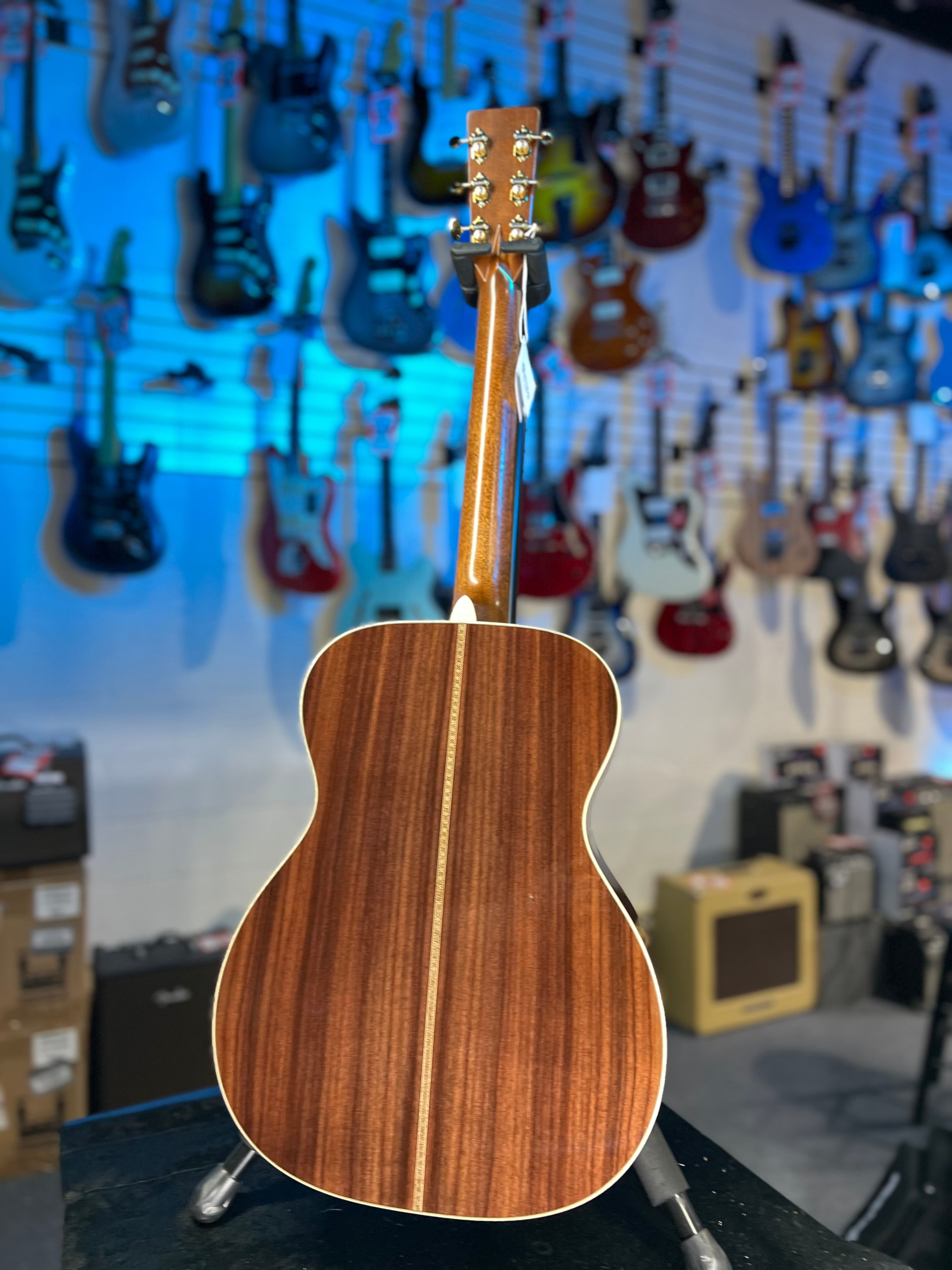 Martin OM-28 Modern Deluxe Left-Handed Acoustic Guitar - Natural 220 GET PLEK'D!