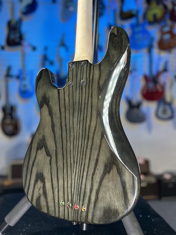 Lakland Geezer Butler Signature Skyline 44-64 Custom GZ Transparent Black