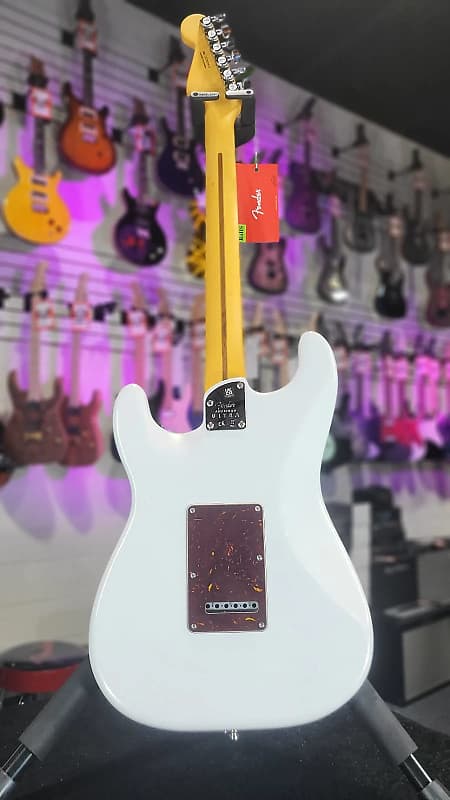 Fender American Ultra Stratocaster - Arctic Pearl with Rosewood Fingerboard *FREE PLEK WITH PURCHASE*! 618