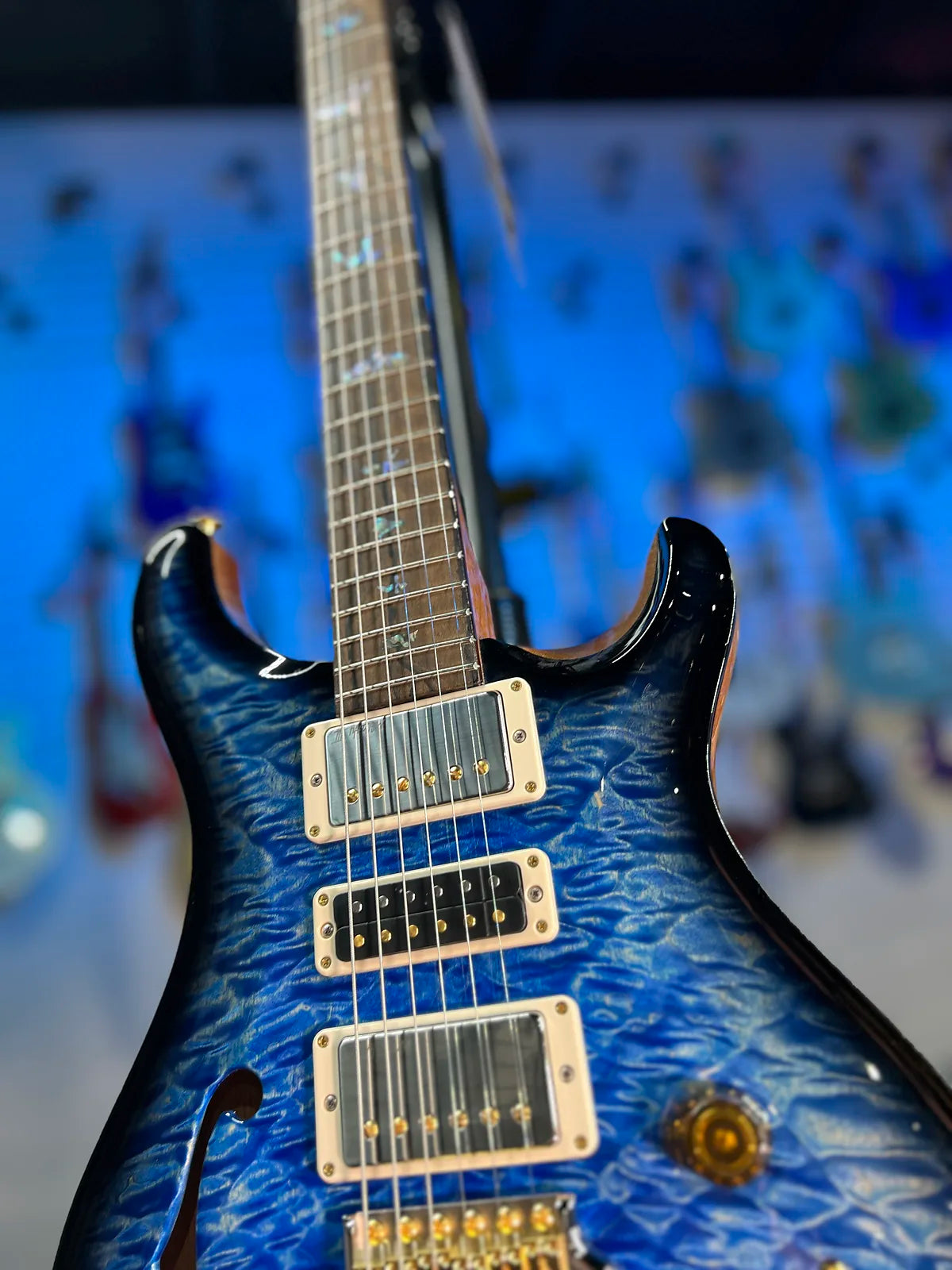 PRS 2025 Wood Library Special 22 Semi Hollow, Custom - Quilt River Blue Smokeburst, Paisley Case, Signature Dealer 554
