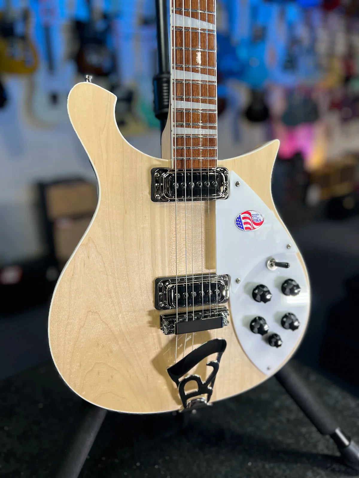 New Rickenbacker 620 Mapleglo Electric Guitar wOHSC Auth Dealer Free Ship 620MG 772