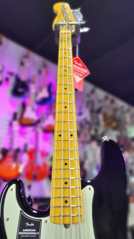 Fender American Professional II Precision Bass Left-handed Black Maple Fingerboard *FREE PLEK WITH PURCHASE*! 590