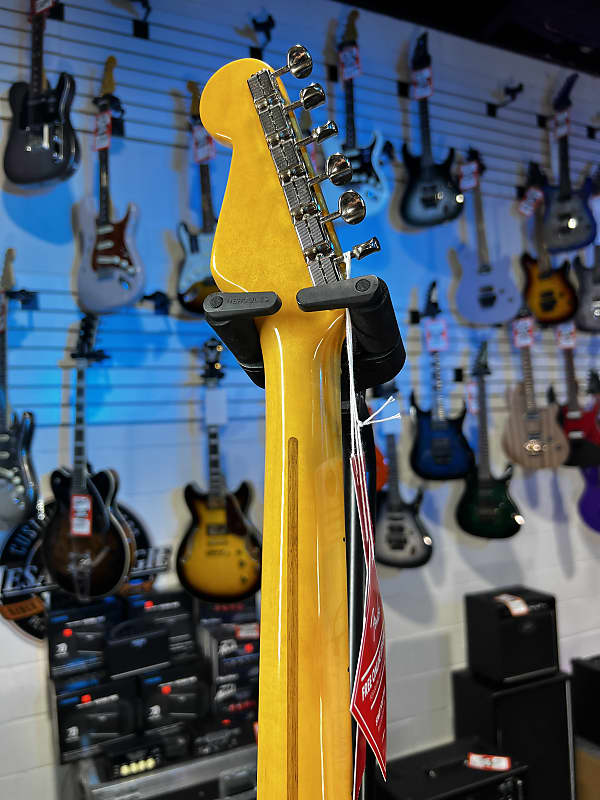 Fender 70th-anniversary American Vintage II 1954 Stratocaster - 2-color Sunburst GET PLEK'D! 295