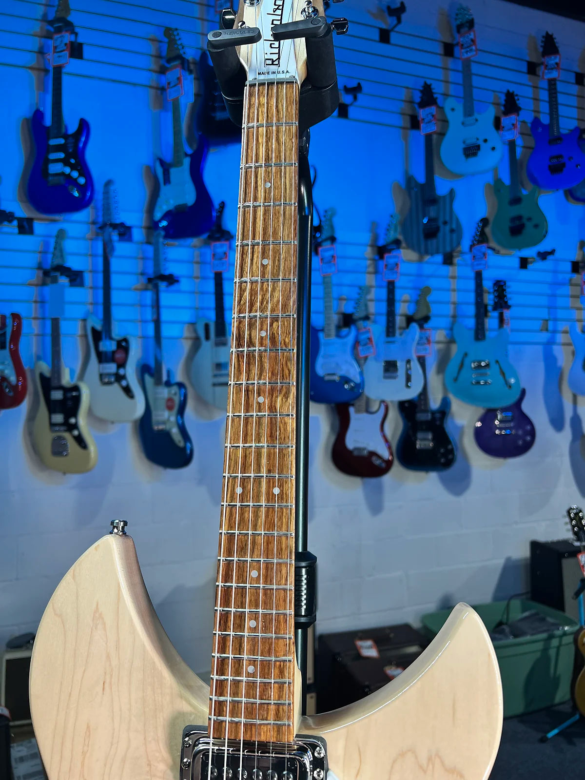 New 2025 Rickenbacker 330 Guitar - Mapleglo, with Rickenbacker Case, 330MG 736