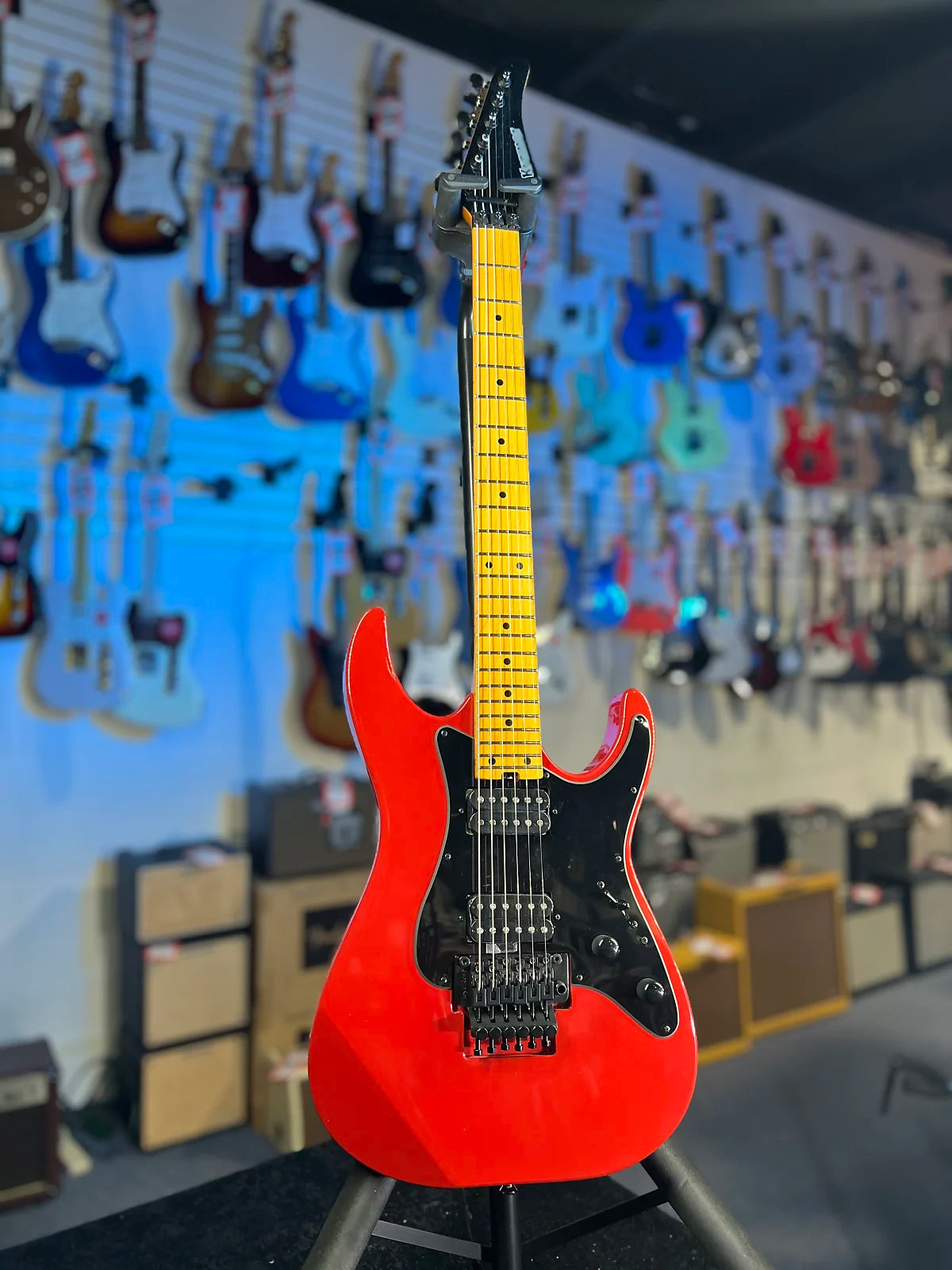 Kramer Volante HHFR 2025 - Defender Red, with Gig Bag, Get Plek'd Free! 447