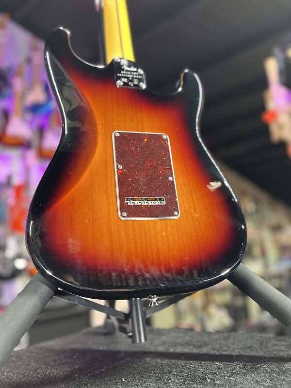 Fender Am Pro II Stratocaster Left-handed - 3 Color Sunburst Rosewood Board *FREE PLEK WITH PURCHASE*! 362