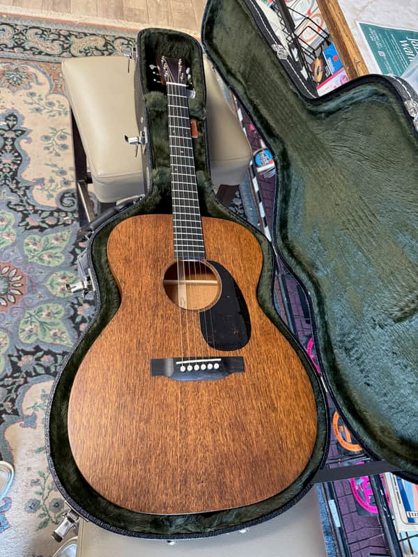 Martin 000-17, Acoustic Guitar & Hard Case #442