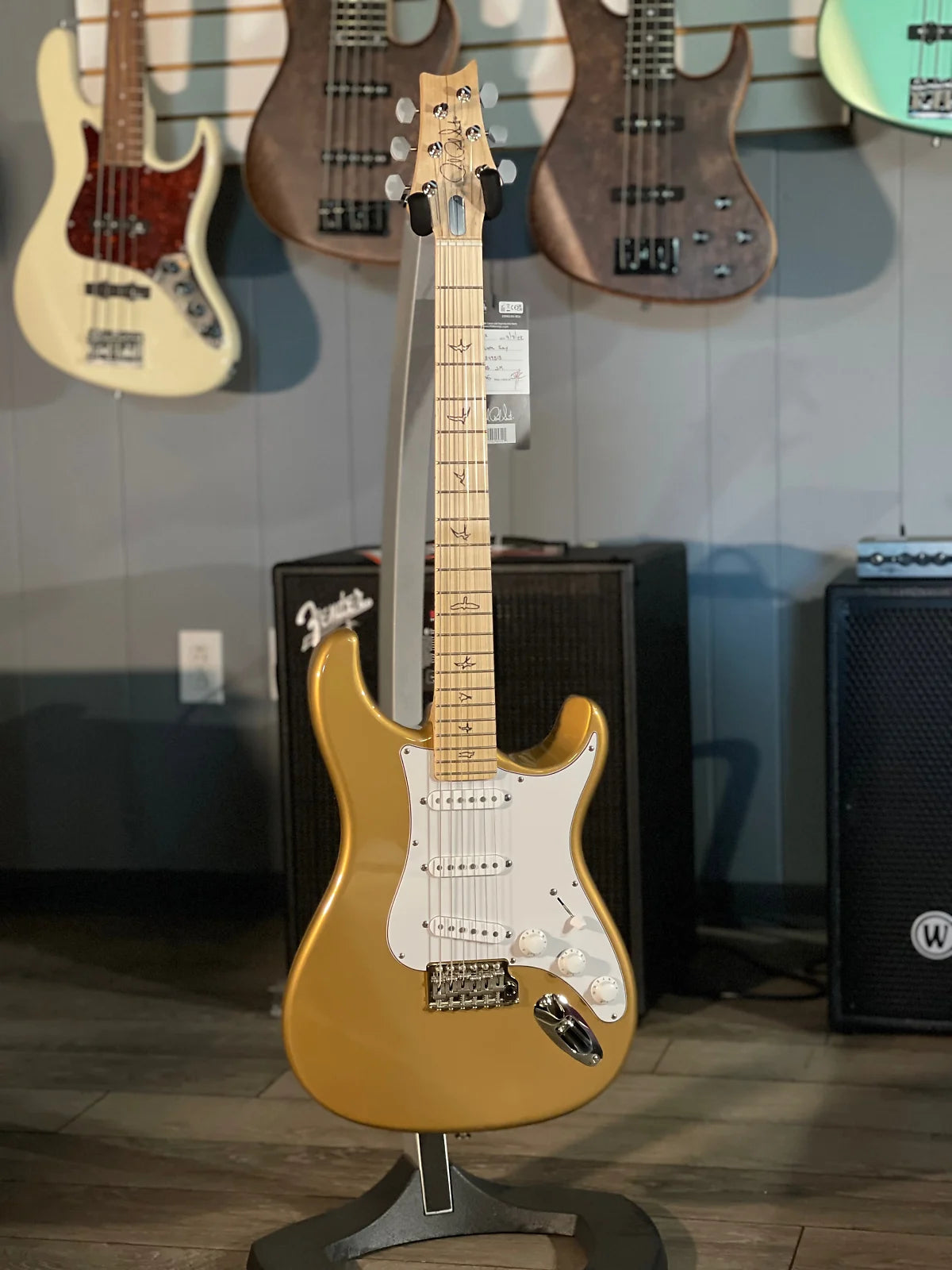 Silver Sky Electric Guitar - Golden Mesa #513