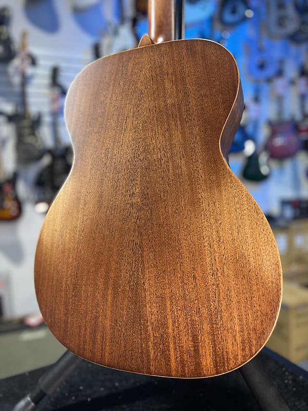 Martin 000-15M StreetMaster Acoustic Guitar - Mahogany Burst Auth Deal *FREE PLEK WITH PURCHASE*! 615