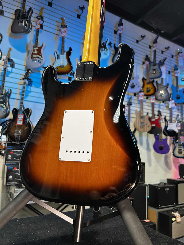 Fender 70th-anniversary American Vintage II 1954 Stratocaster - 2-color Sunburst GET PLEK'D! 295
