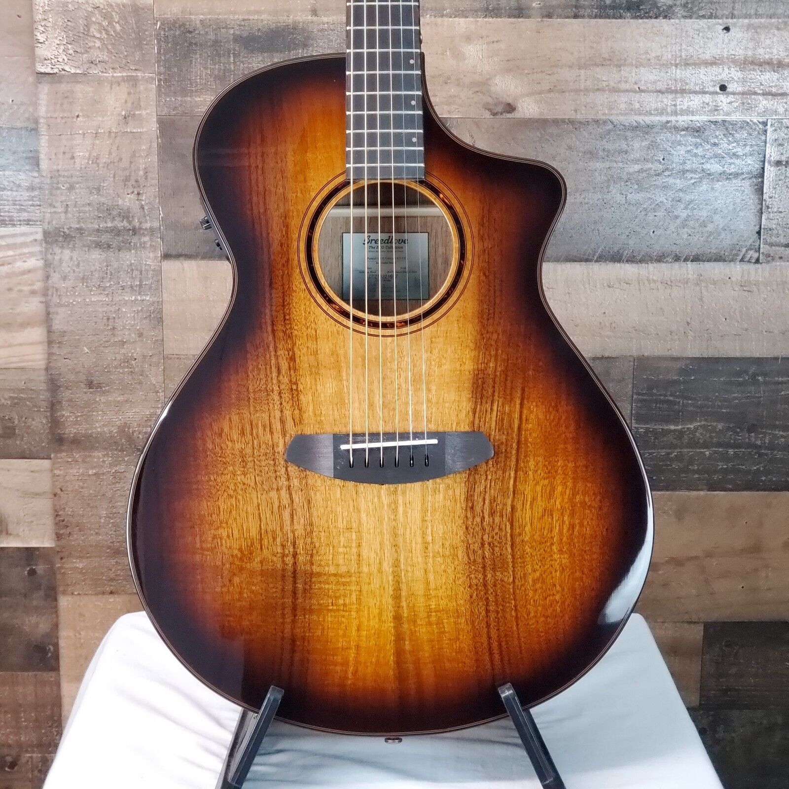 Breedlove ECO Pursuit Exotic S Concert CE Ac/Elec Edgeburst Koa, 657