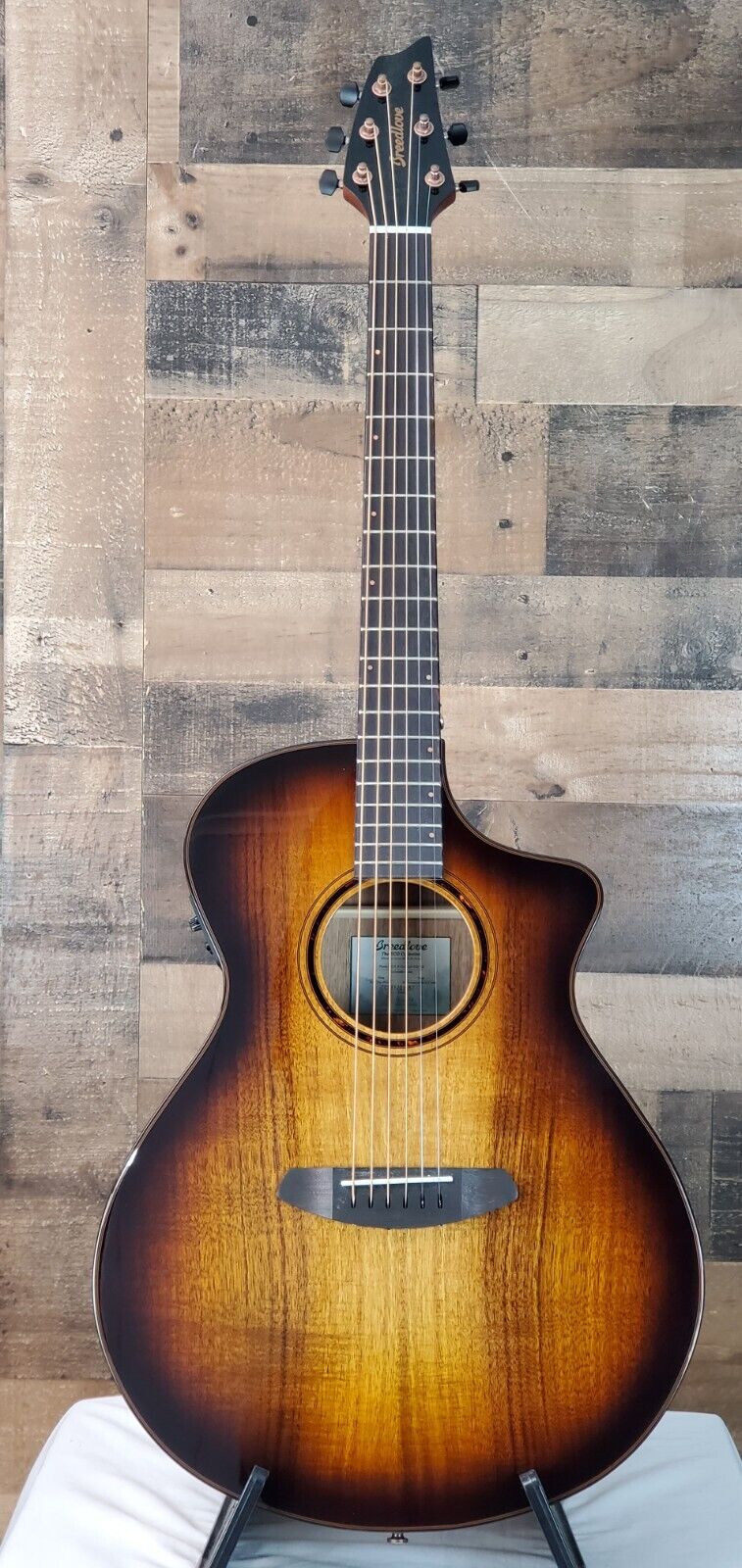 Breedlove ECO Pursuit Exotic S Concert CE Ac/Elec Edgeburst Koa, 657