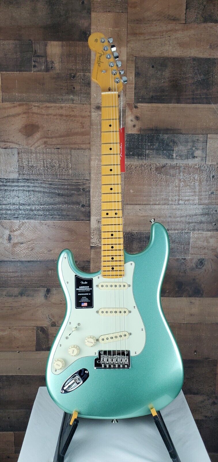 Fender American Professional II Stratocaster Left-Handed with Maple Fretboard Mystic Surf Green, 564