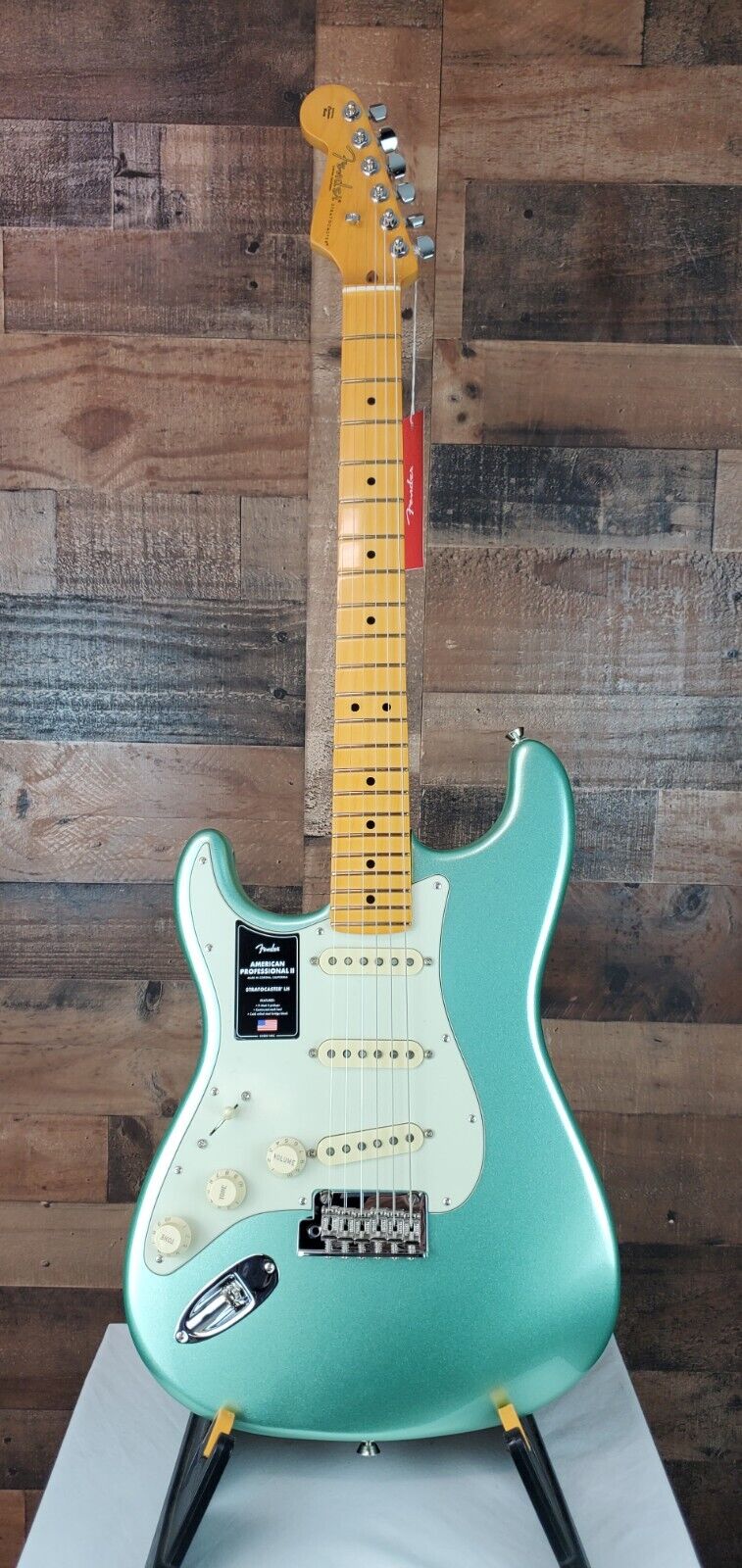 Fender American Professional II Stratocaster Left-Handed with Maple Fretboard Mystic Surf Green, 564