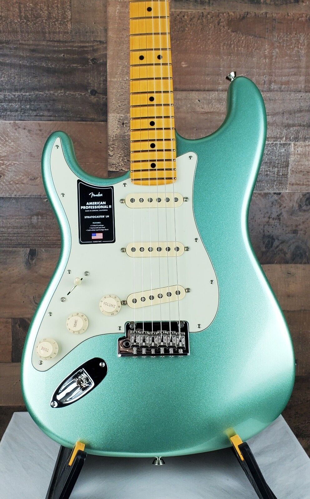 Fender American Professional II Stratocaster Left-Handed with Maple Fretboard Mystic Surf Green, 564