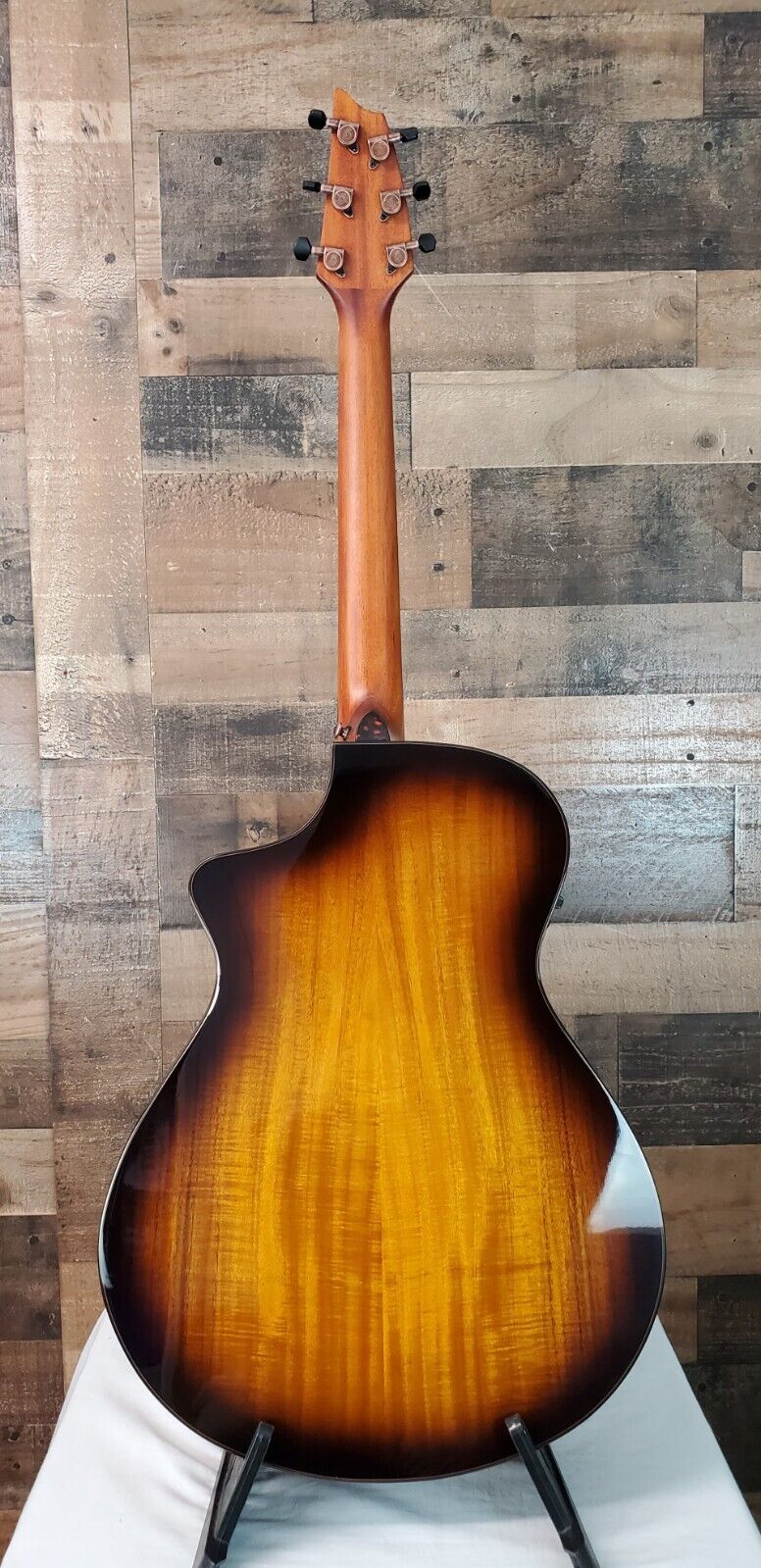 Breedlove ECO Pursuit Exotic S Concert CE Ac/Elec Edgeburst Koa, 657