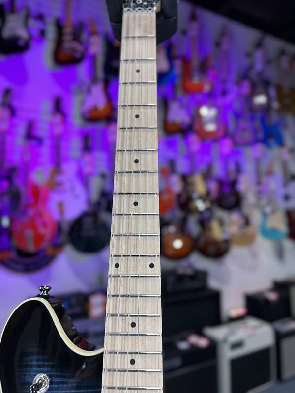 Peavey HP2 Electric Guitar - Moonburst *FREE PLEK WITH PURCHASE* 830