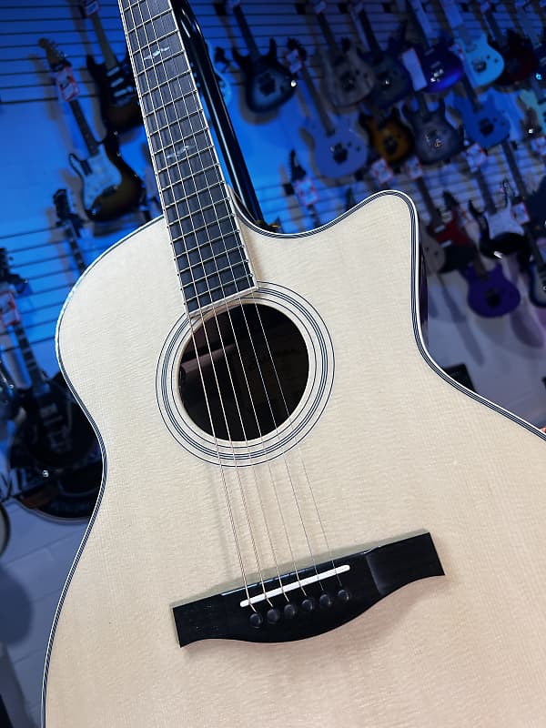 Eastman Guitars AC322CE Grand Auditorium Natural Auth Deal Free Ship! 127 GET PLEK’D!