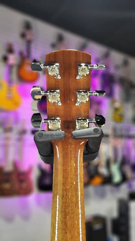 Larrivee D-05 Mahogany Acoustic Guitar Authorized Dealer *FREE PLEK WITH PURCHASE* 588