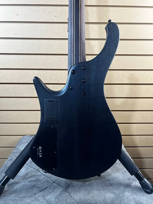 EHB Ergonomic Headless Bass Guitar - Cosmic Blue Starburst Flat #107 GET PLEK'D!