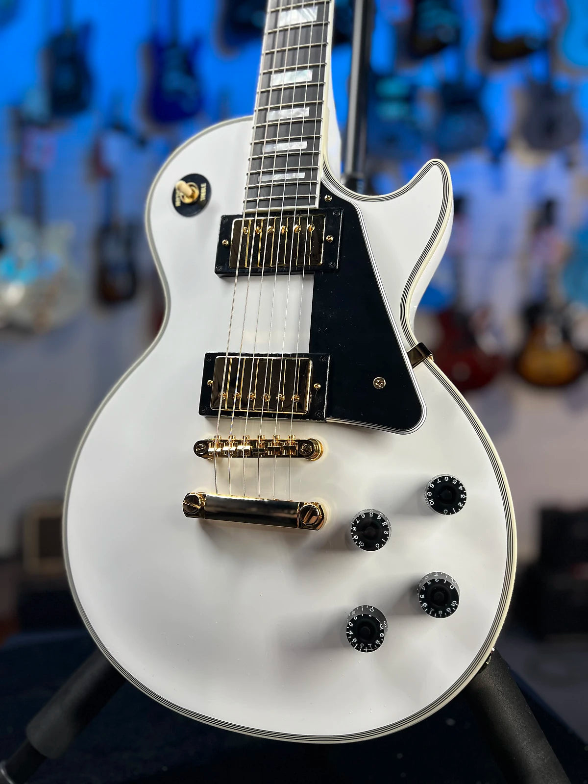 Epiphone Les Paul Custom 2025 - Alpine White with Epi Hard Case, Free Ship, Authorized Dealer, Get Plekd 744