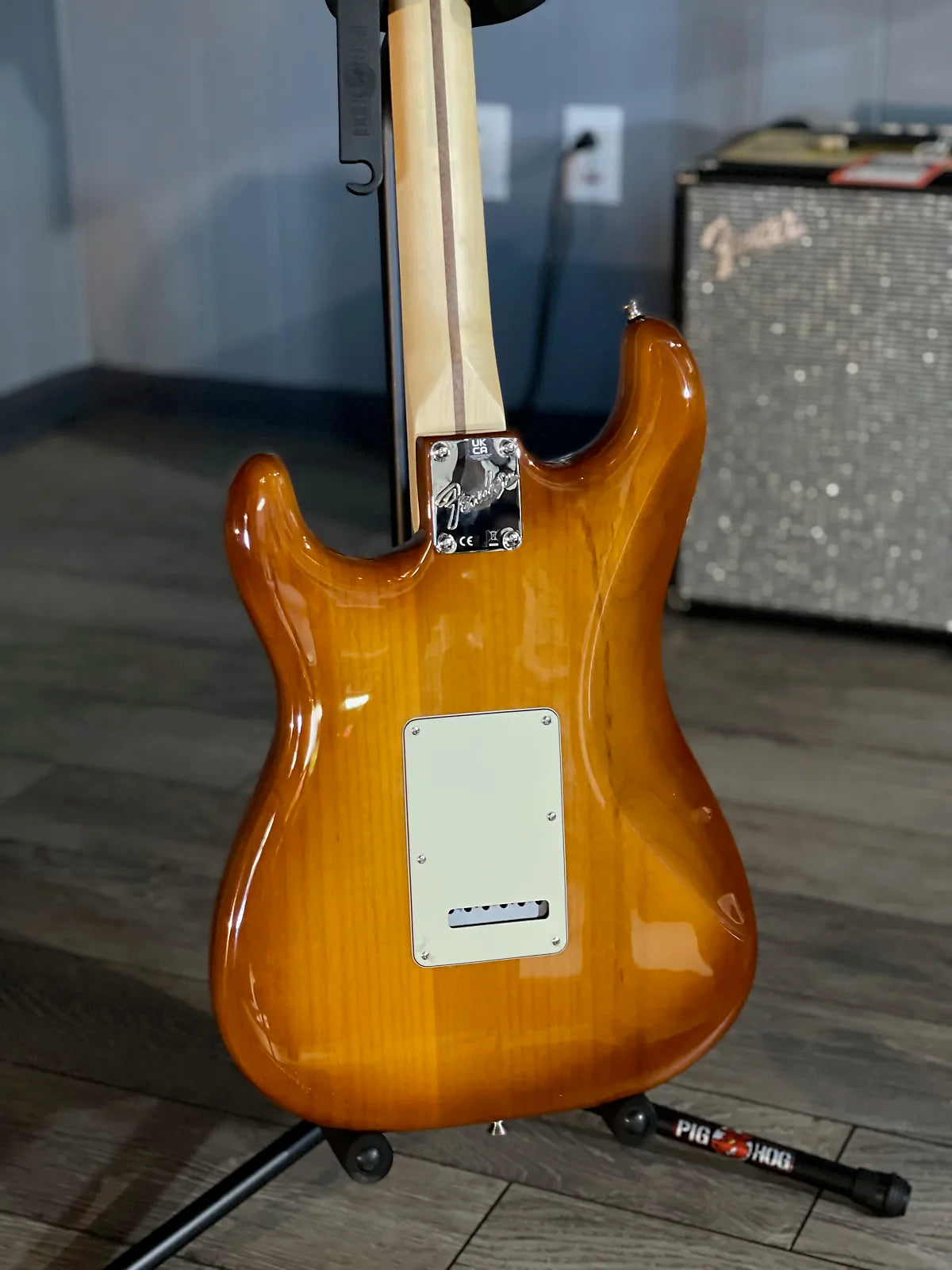 American Performer Stratocaster Electric Guitar - Honey Burst W/ Rosewood Fretboard #408