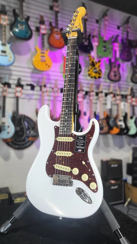 Fender American Ultra Stratocaster - Arctic Pearl with Rosewood Fingerboard *FREE PLEK WITH PURCHASE*! 618