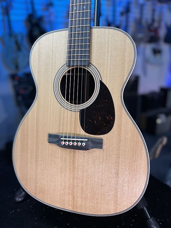 New Martin OM-28 Modern Deluxe, Natural, Martin Hardcase, Auth Dealer 525