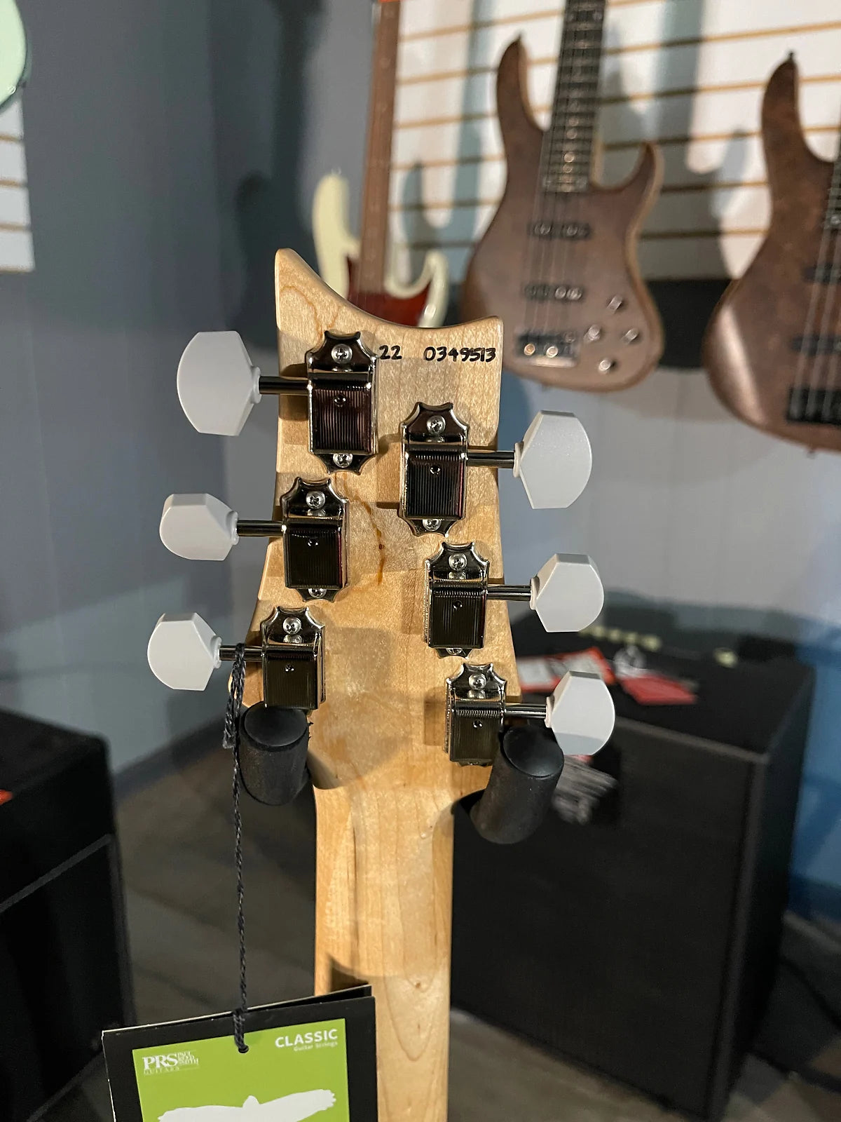 Silver Sky Electric Guitar - Golden Mesa #513