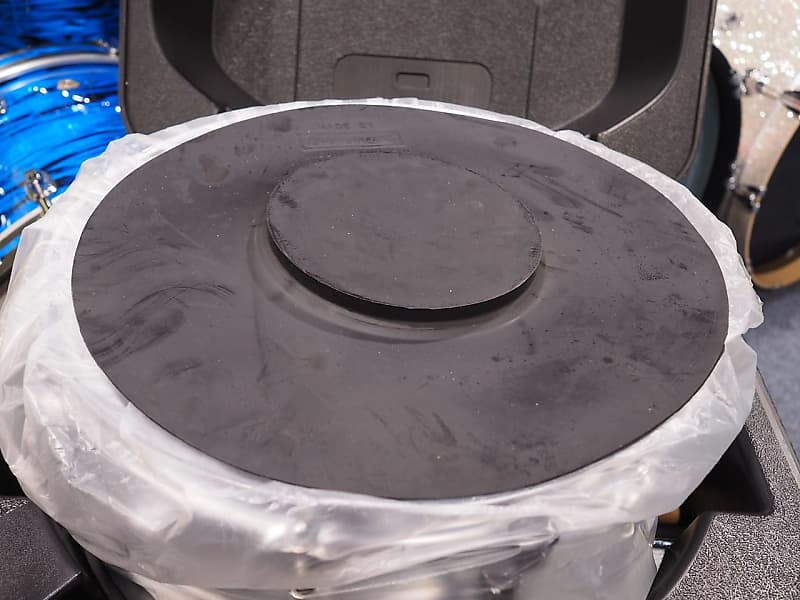 Ludwig 5x14 Steel Snare Ufo Kit W/ L8040 Molded Case, L381 Speedex Rubber Practice Pad, Drumsticks