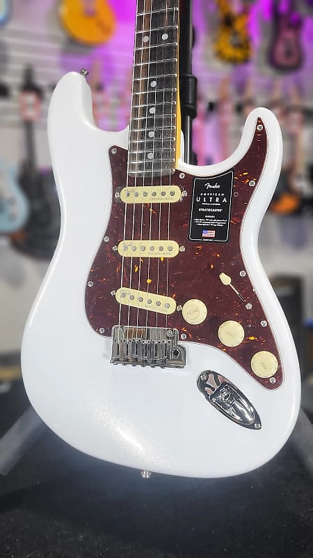 Fender American Ultra Stratocaster - Arctic Pearl with Rosewood Fingerboard *FREE PLEK WITH PURCHASE*! 618