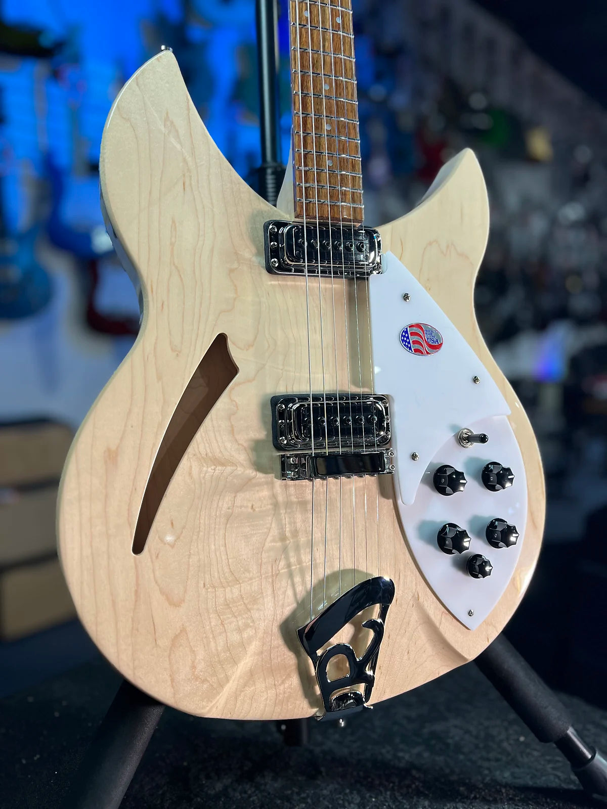 New 2025 Rickenbacker 330 Guitar - Mapleglo, with Rickenbacker Case, 330MG 736