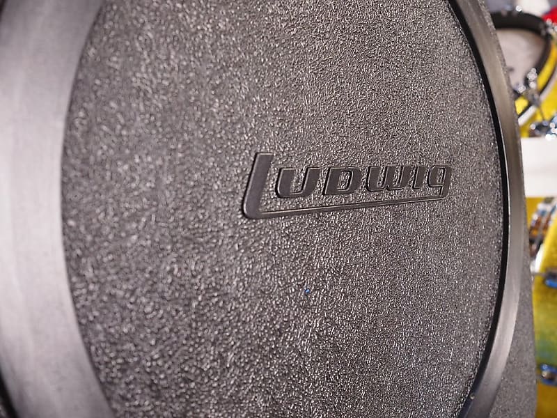 Ludwig 5x14 Steel Snare Ufo Kit W/ L8040 Molded Case, L381 Speedex Rubber Practice Pad, Drumsticks