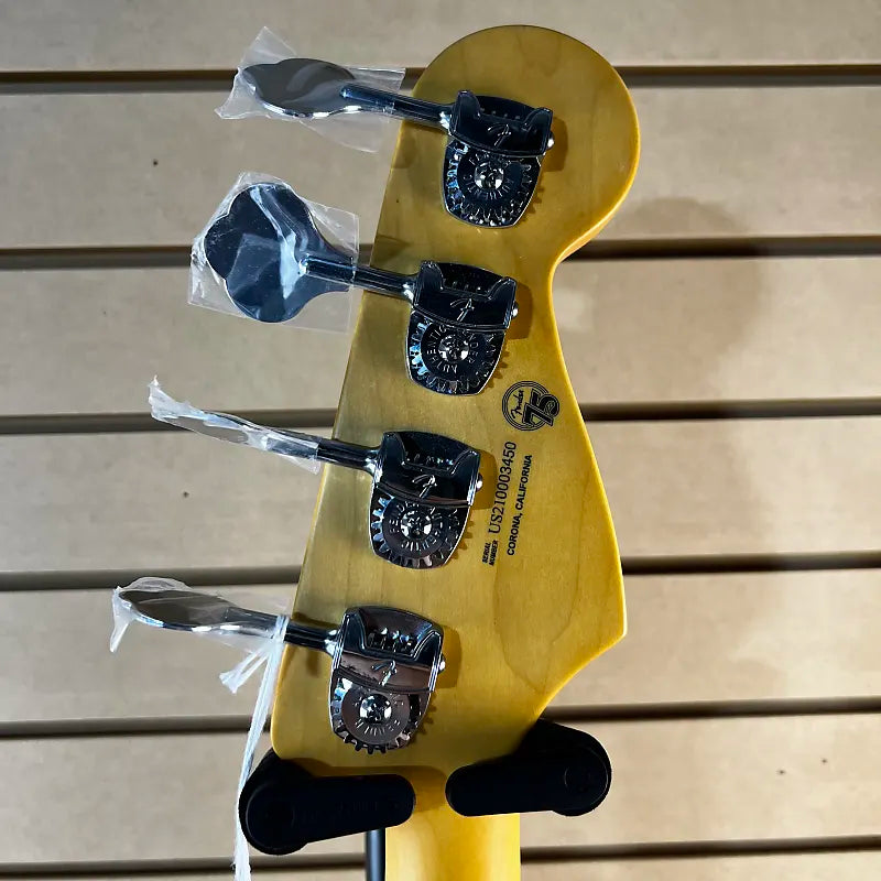 American Professional II Jazz Bass Left-Handed - Olympic White #450 GET PLEK'D!