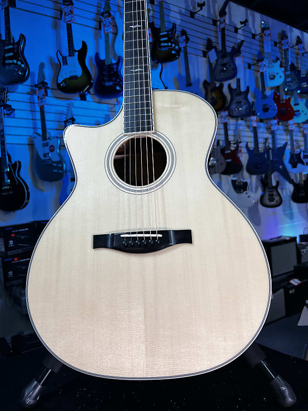 Eastman Guitars AC322CEL Grand Auditorium Natural Landed GET PLEK'D! 252