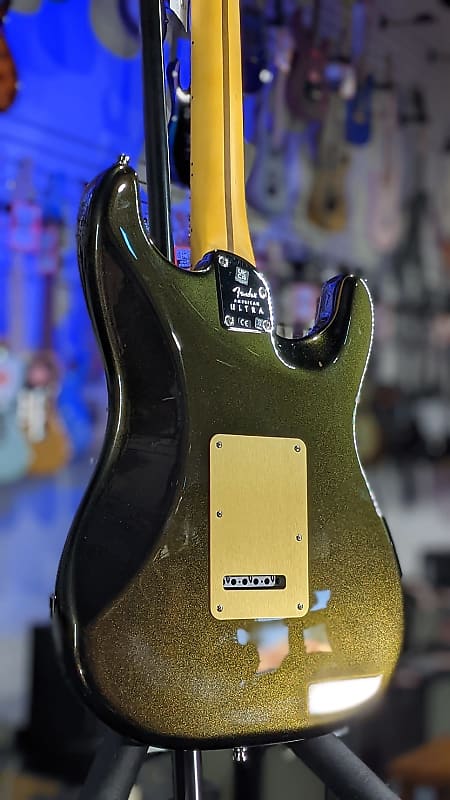 Fender American Ultra Stratocaster Left-handed - Texas Tea with Maple Fingerboard *FREE PLEK WITH PURCHASE*! 103