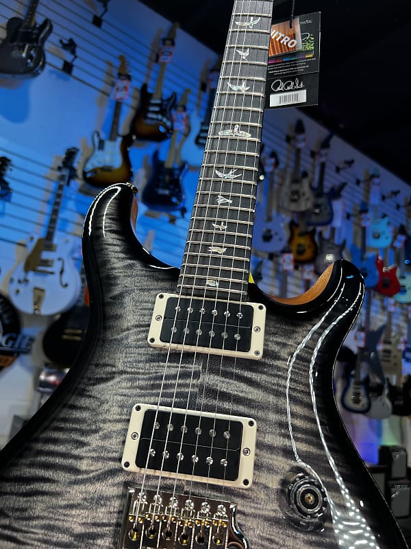 New 2024 PRS Custom 24 – Custom Color – Faded Charcoal Smokewrap Burst/Natural back w PRS Case, Ath Dlr Get Plekd 101