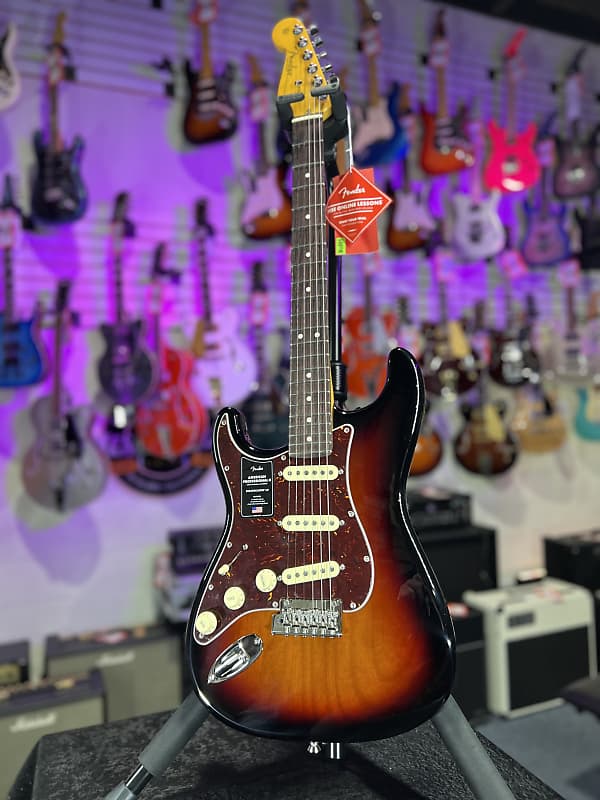 Fender Am Pro II Stratocaster Left-handed - 3 Color Sunburst Rosewood Board *FREE PLEK WITH PURCHASE*! 362