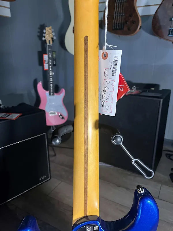 American Ultra Stratocaster HSS - Cobra Blue W/ Rosewood Fretboard #667