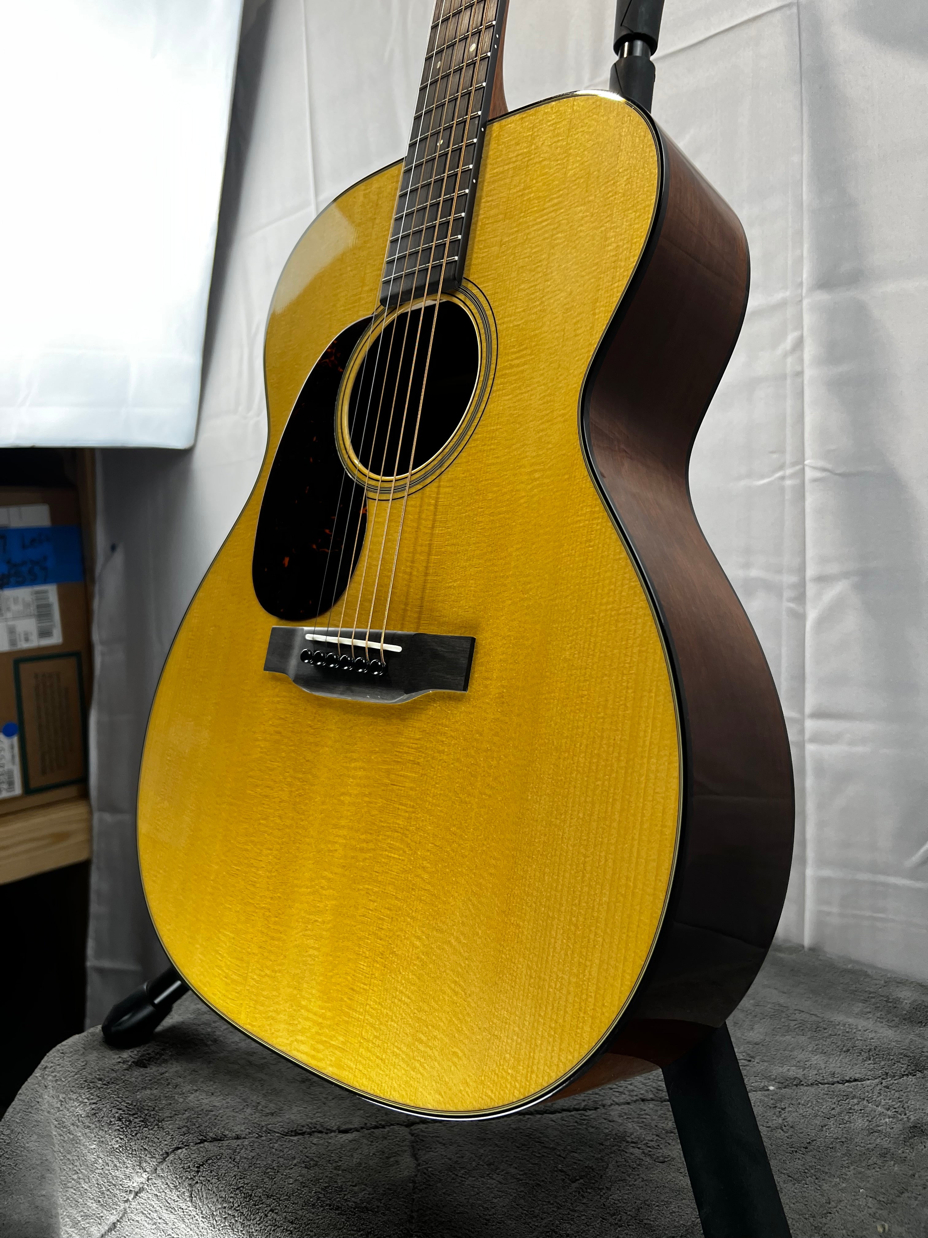 000-18 Left-handed Acoustic Guitar - Natural #278