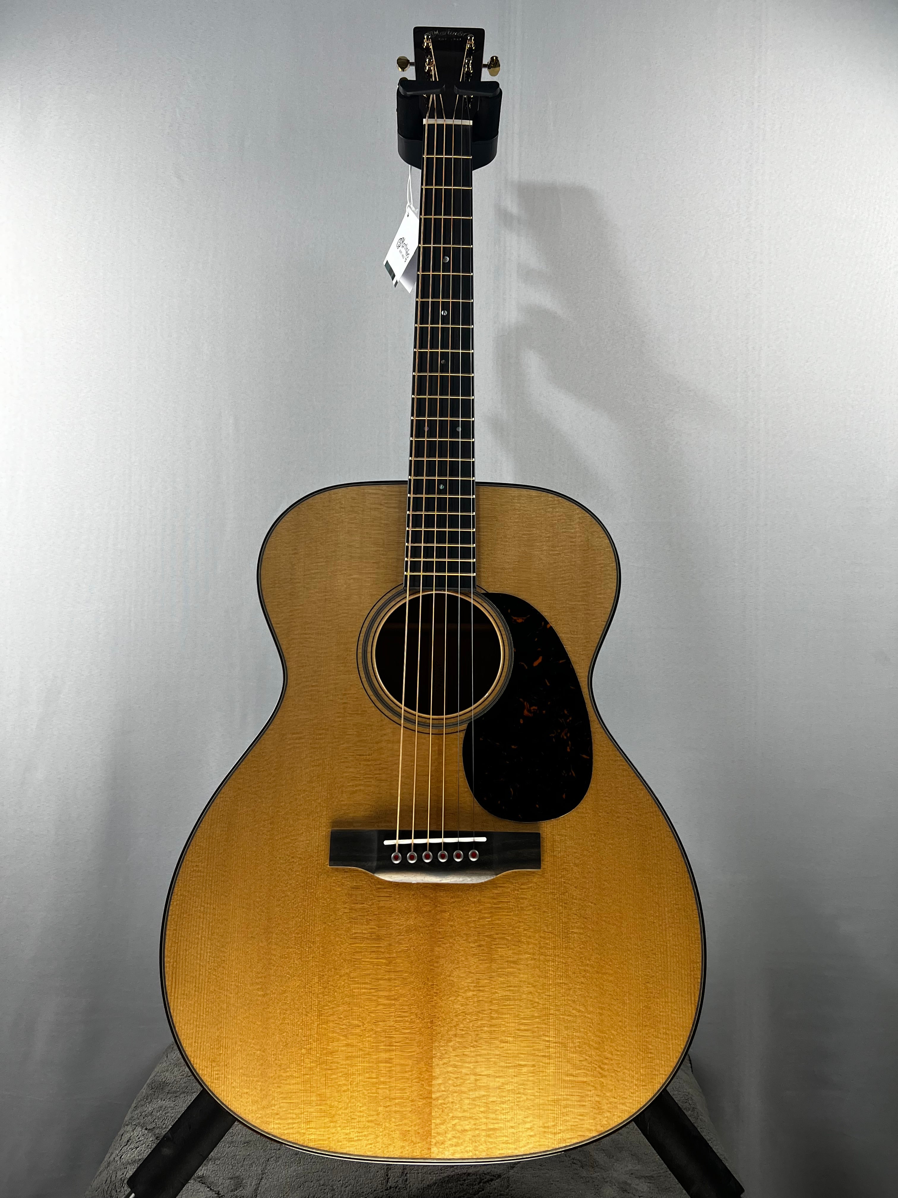 000-18 Modern Deluxe Acoustic Guitar - Natural #447 GET PLEK'D!