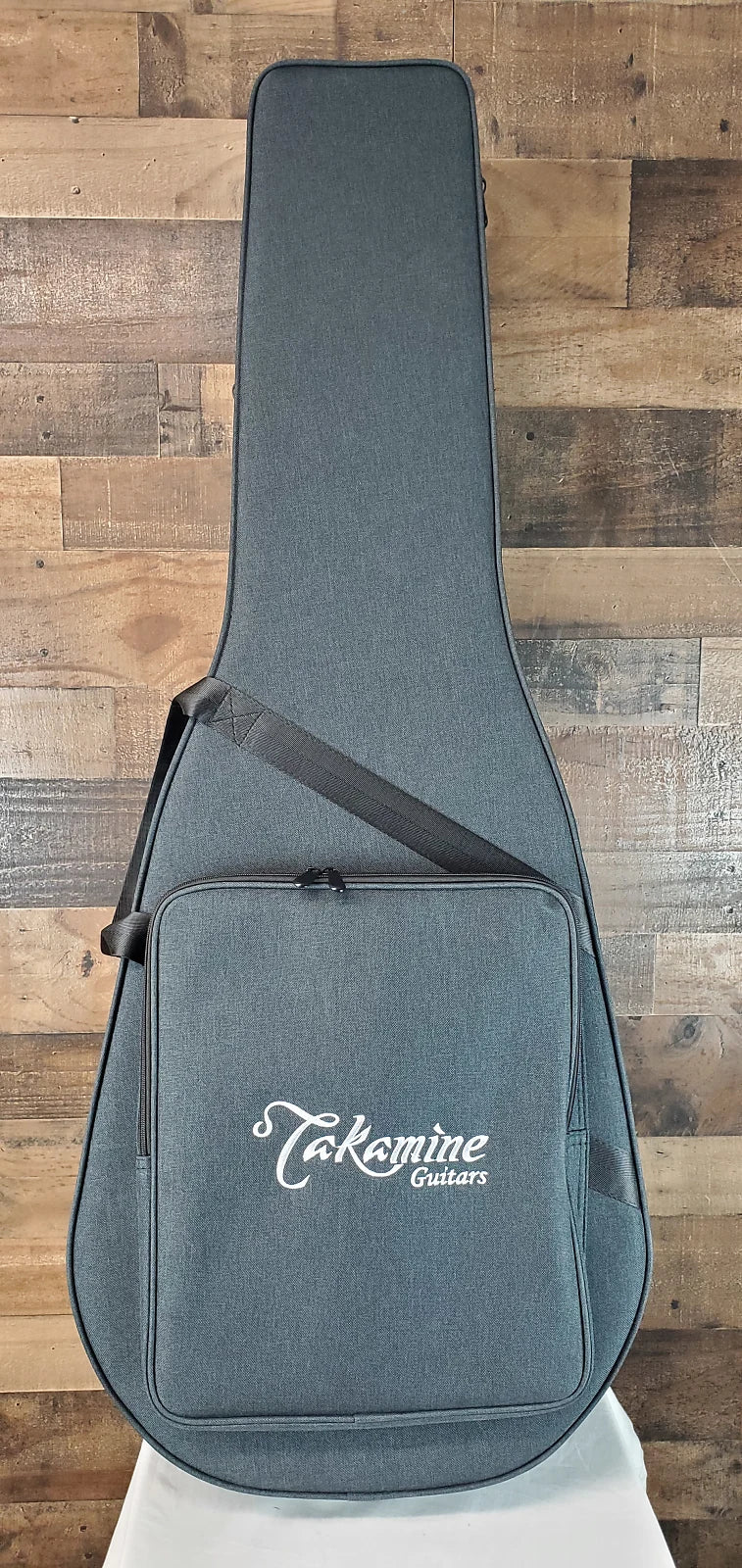 Takamine EF381DX Left-handed, 12-string, Black, Softcase, 909